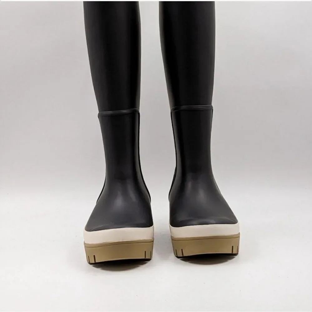 Tory Burch Hurricane Tall Lug Boot Perfect Black Rubber Boot Size 9 NEW